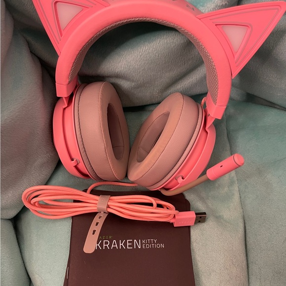 Razer Kraken Kitty Edition Pink Headphones